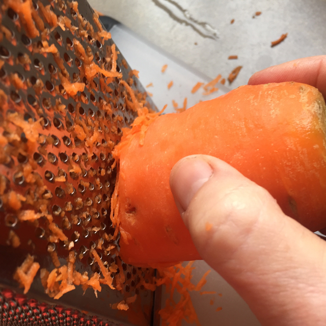 grating a carrot